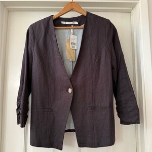 Gibson black linen blazer. 3/4 ruched sleeve.